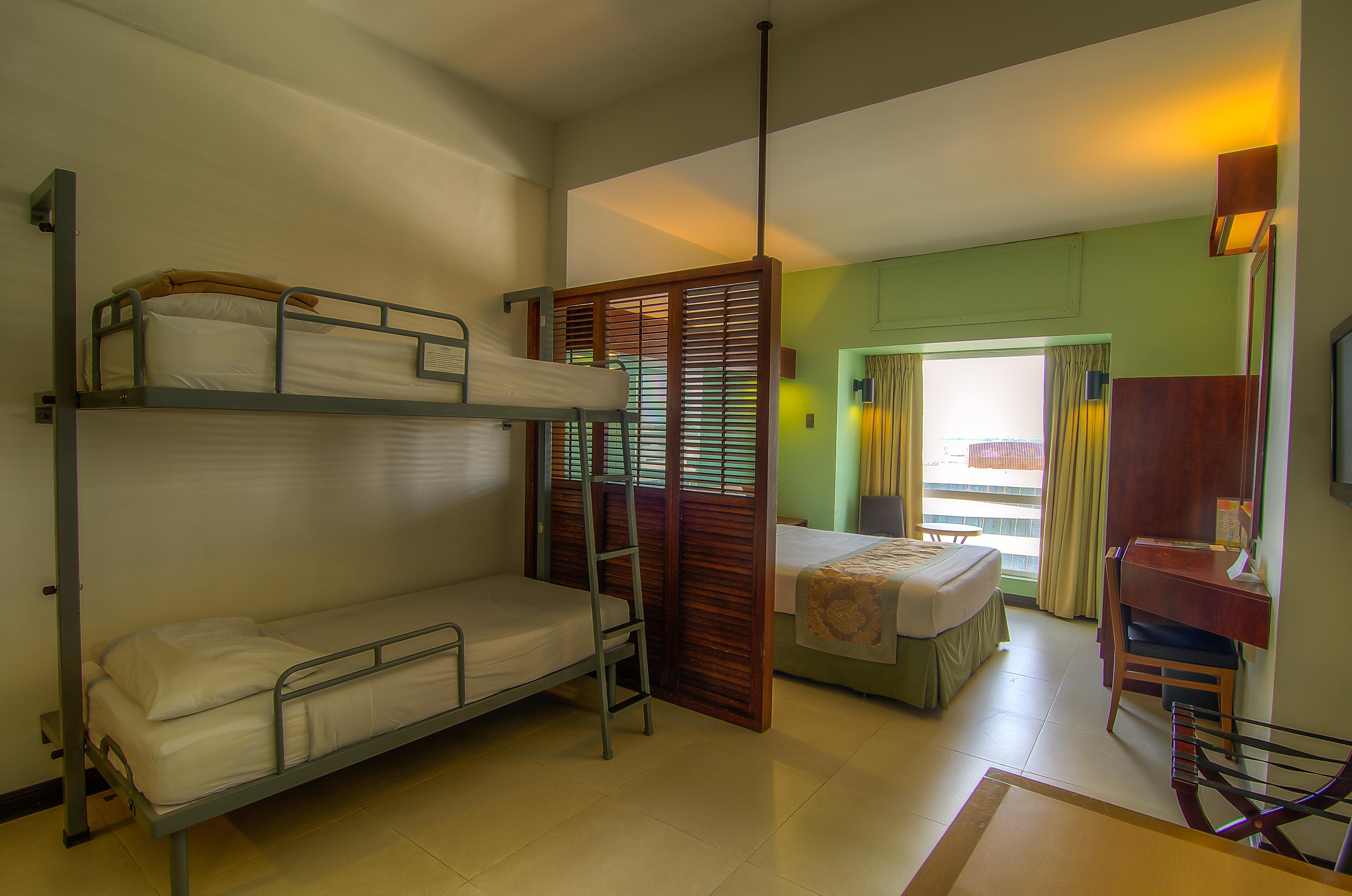 Hotel Microtel By Wyndham Mall Of 3*