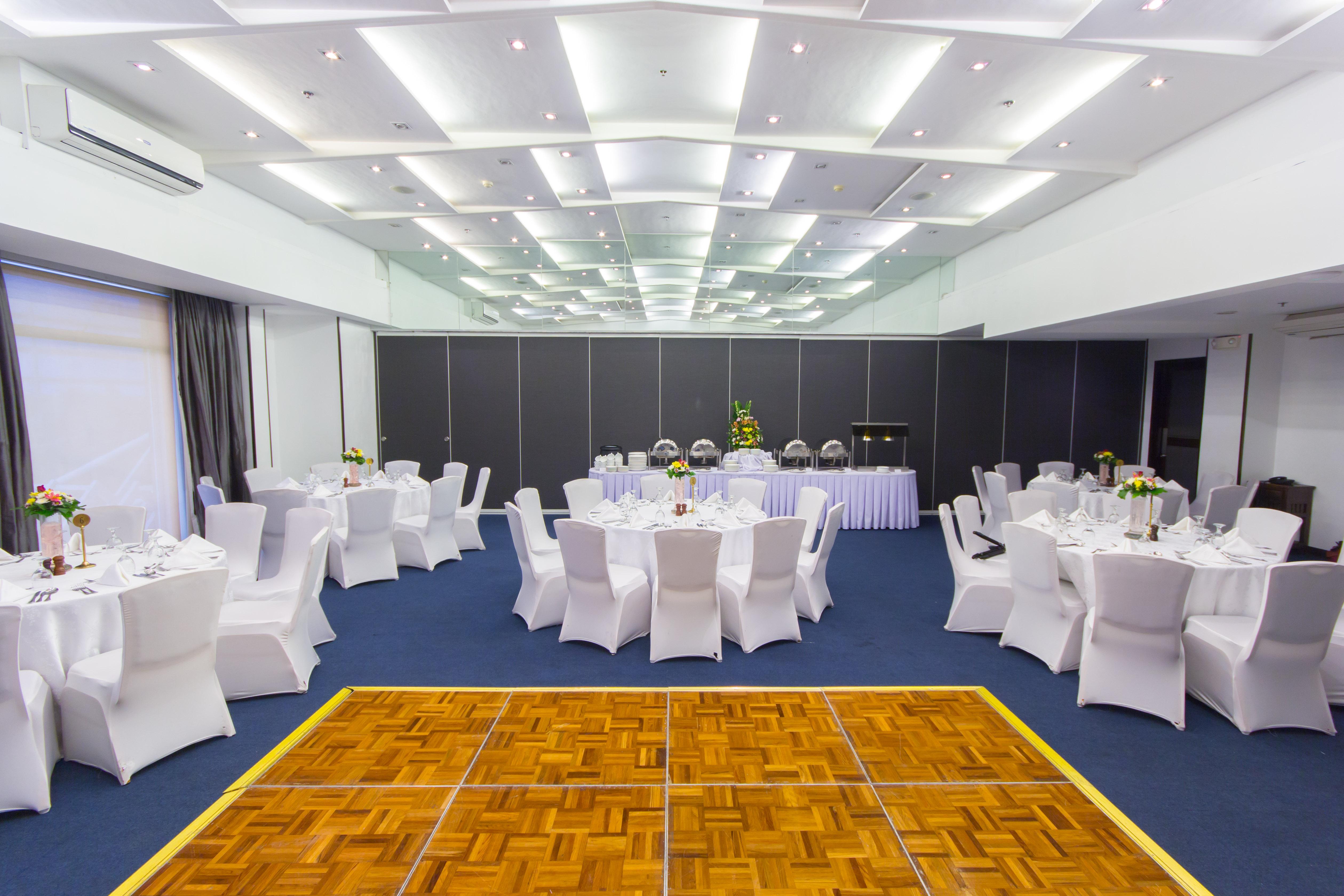 Microtel By Wyndham Mall Of Pasay