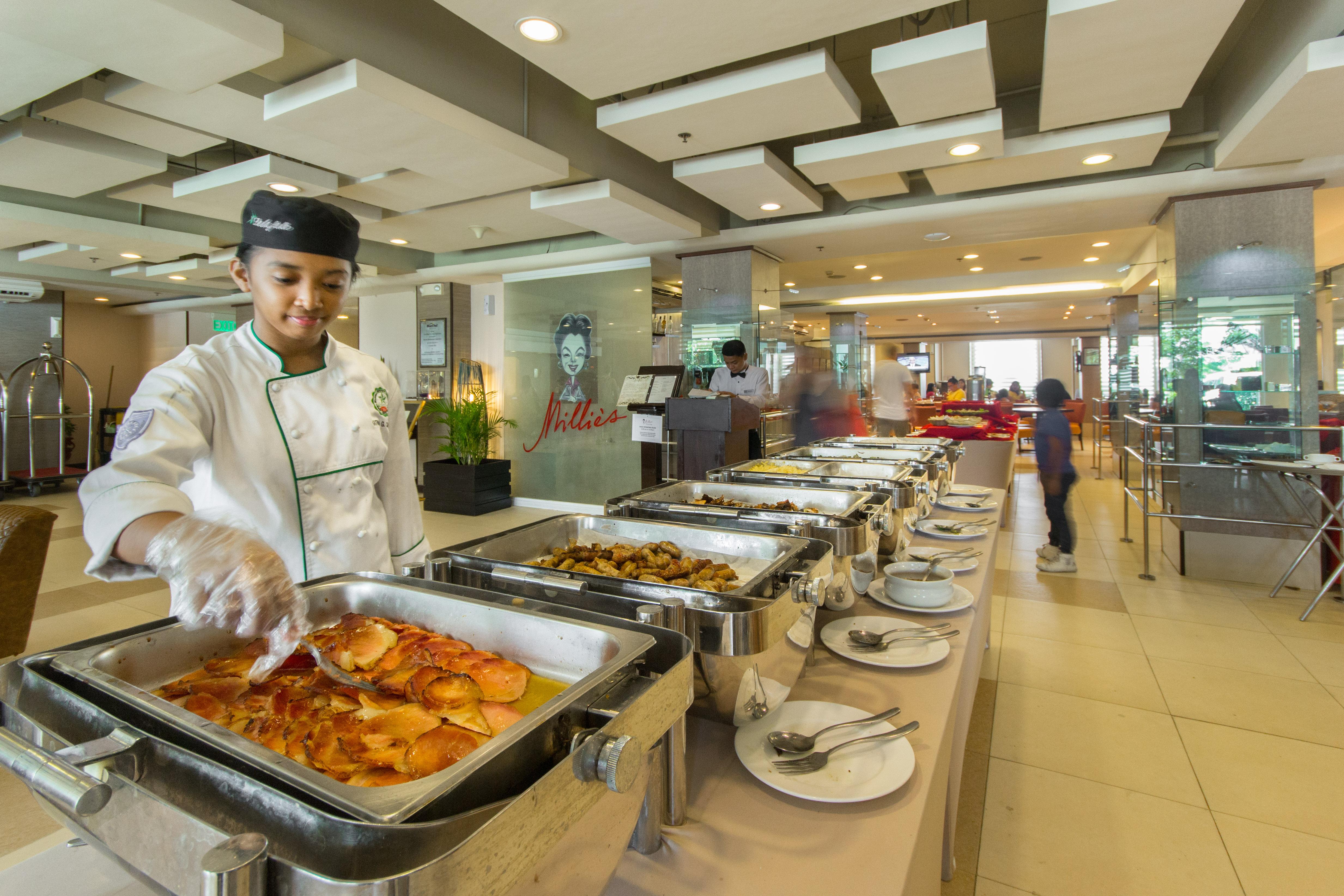 Microtel By Wyndham Mall Of Hotel 3*