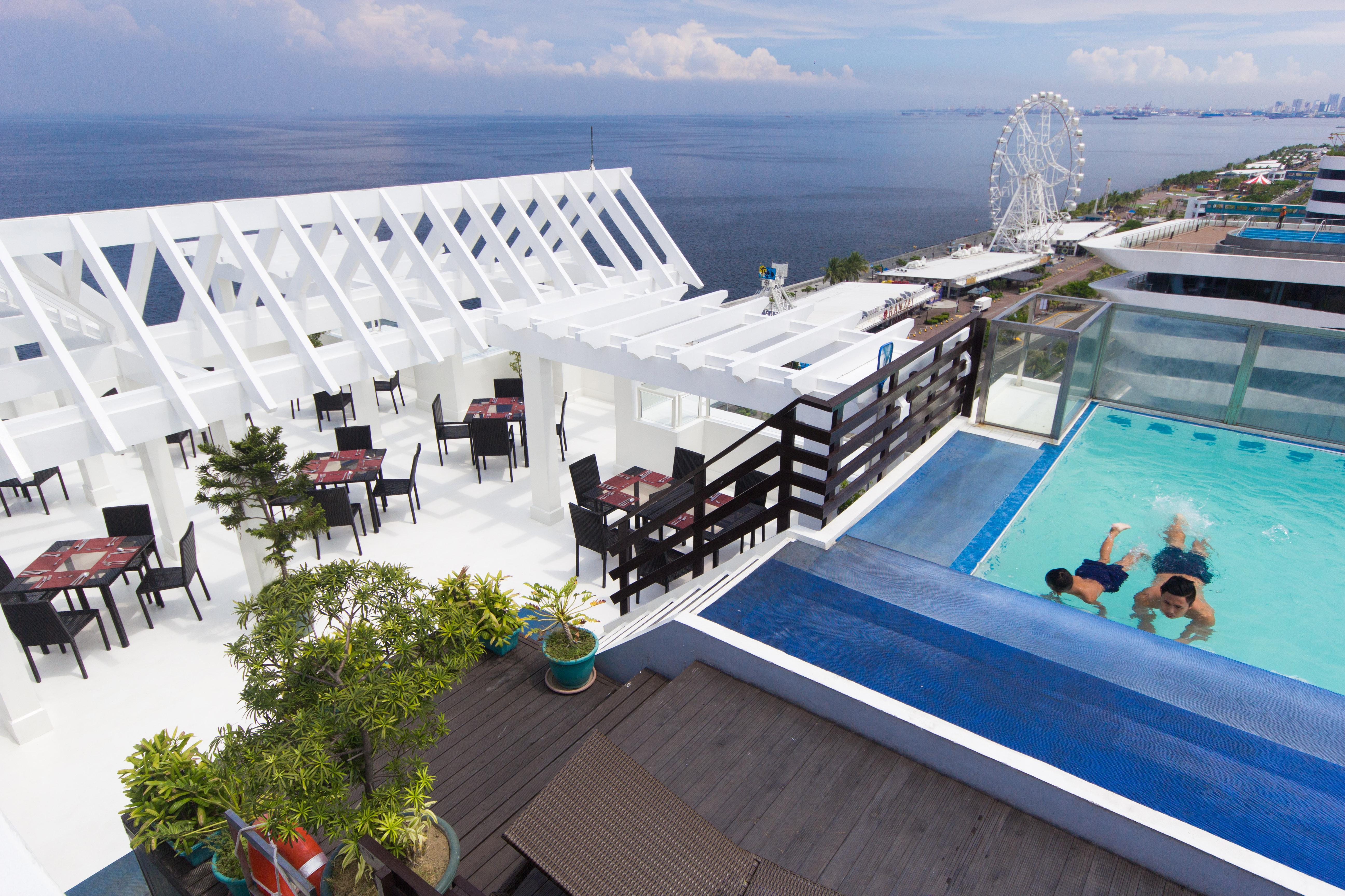 Hotel Microtel By Wyndham Mall Of 3*