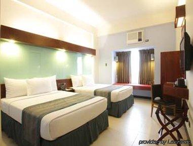 Microtel By Wyndham Mall Of Hotel 3*